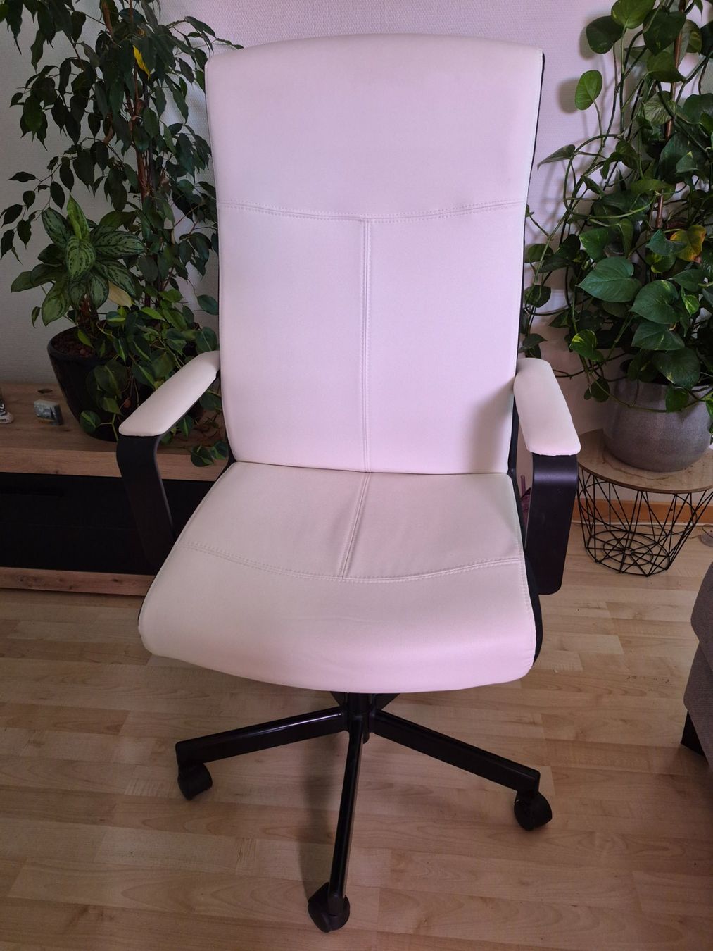 Sedie: Chaise de bureau simili cuir blanche – Usato da Siviriez venduto da icl_p5j7