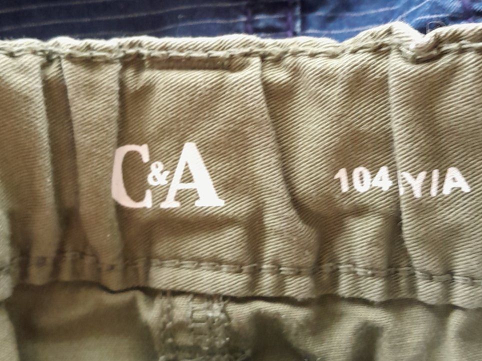 C&A Pantalons: Kinder Shorts Gr. 104 – D'occasion à Worb par Osterthal 4