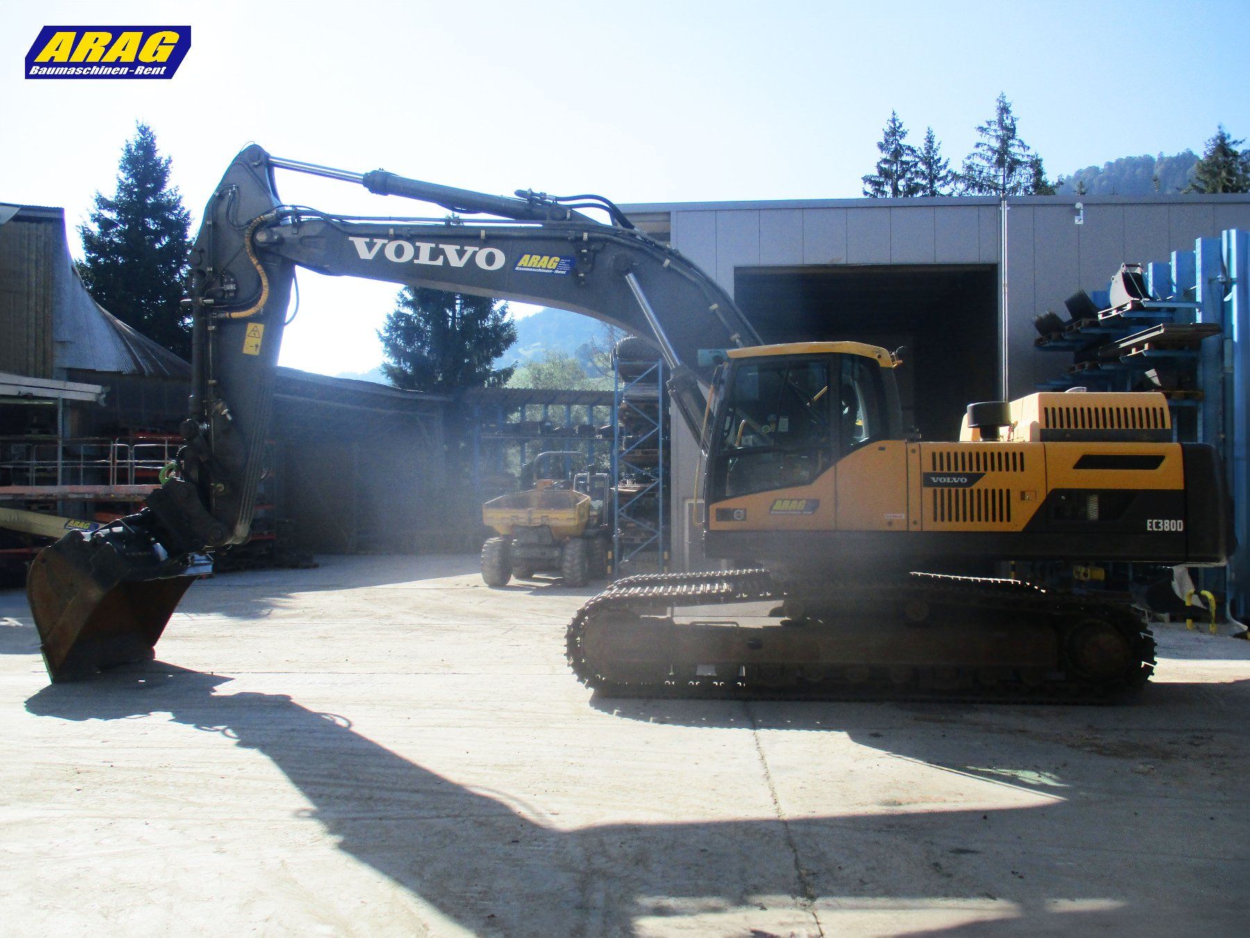 Volvo Escavatori: Volvo EC380DNL Raupenbagger – Usato da Hasle LU venduto da Arag08