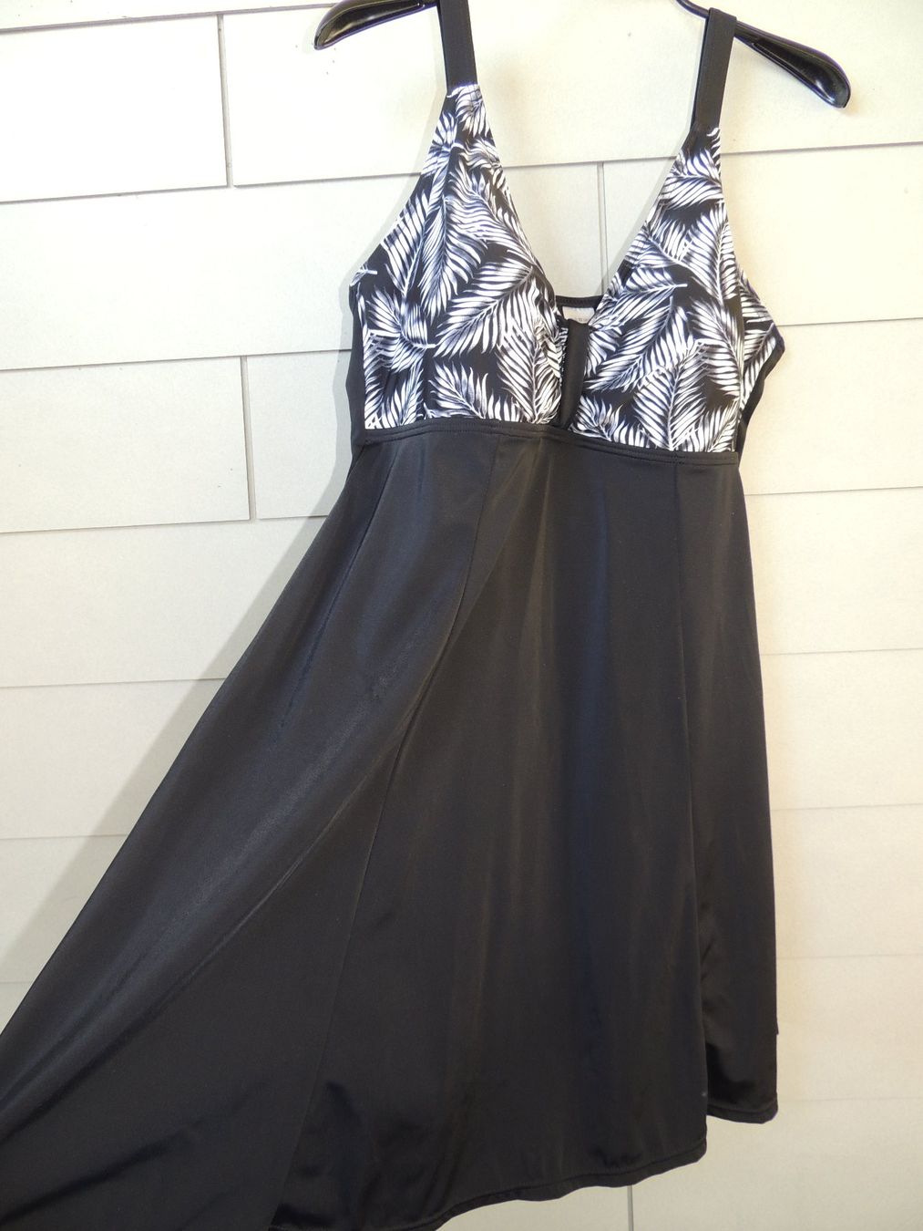 Costumi da bagno & Bikini: SCHÖNES BADEKLEID "JANINA - CURVED" SHAPING NEU 48 – Nuovo (secondo la descrizione) da Au ZH venduto da FashionConsultant
