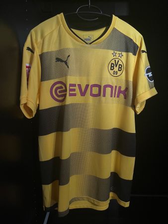 Borussia Dortmund Trikot / Jacob Bruun Larsen / Signed