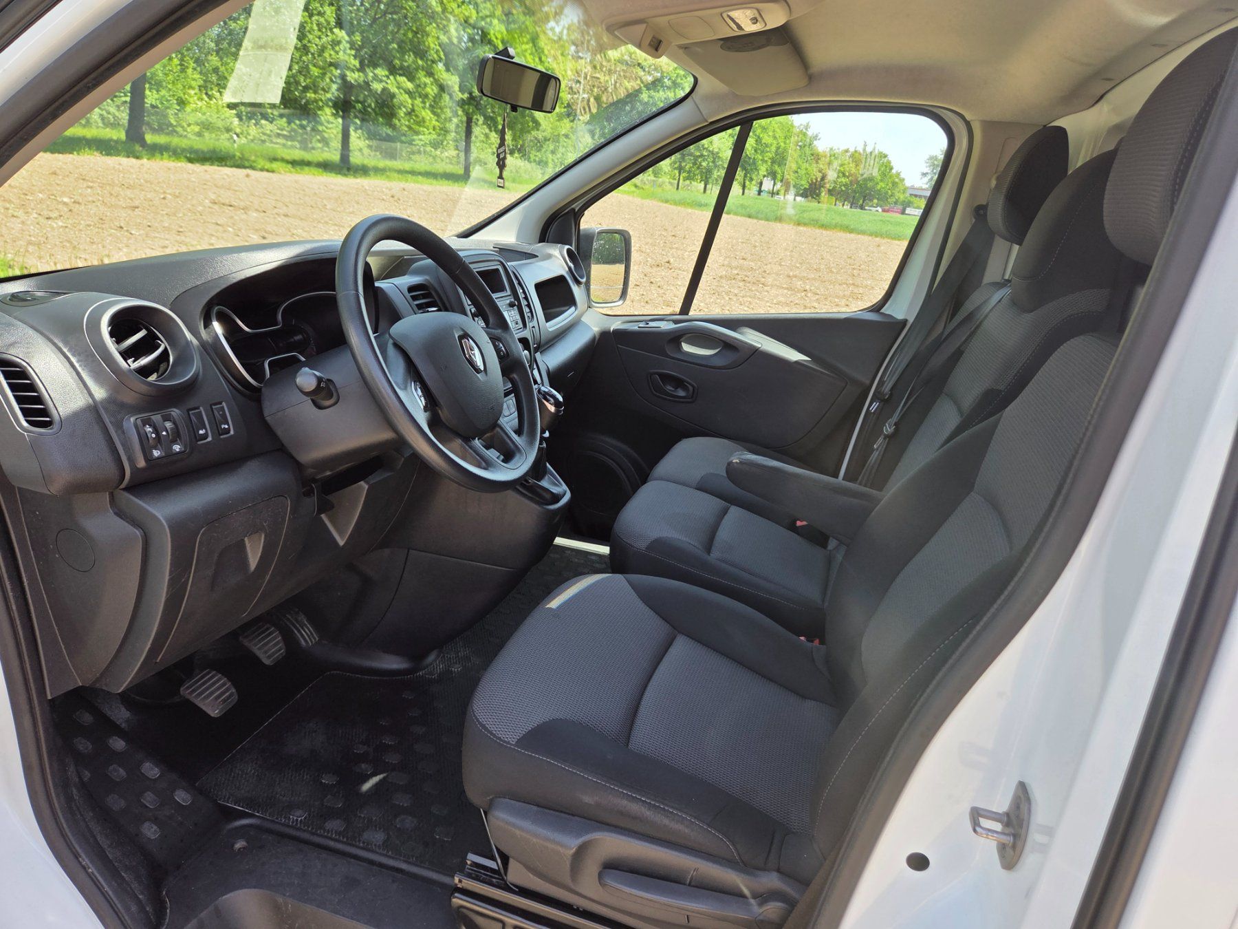 Renault Veicoli commerciali: Renault Trafic 2.0 dCi 120 – Usato da Fischbach-Göslikon venduto da Emanuel.Bardhi 5