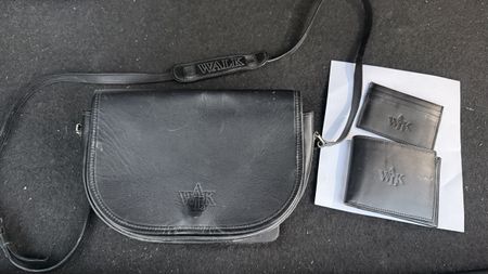 Sac à main en cuir noir WALK avec portefeuille et porte-cart