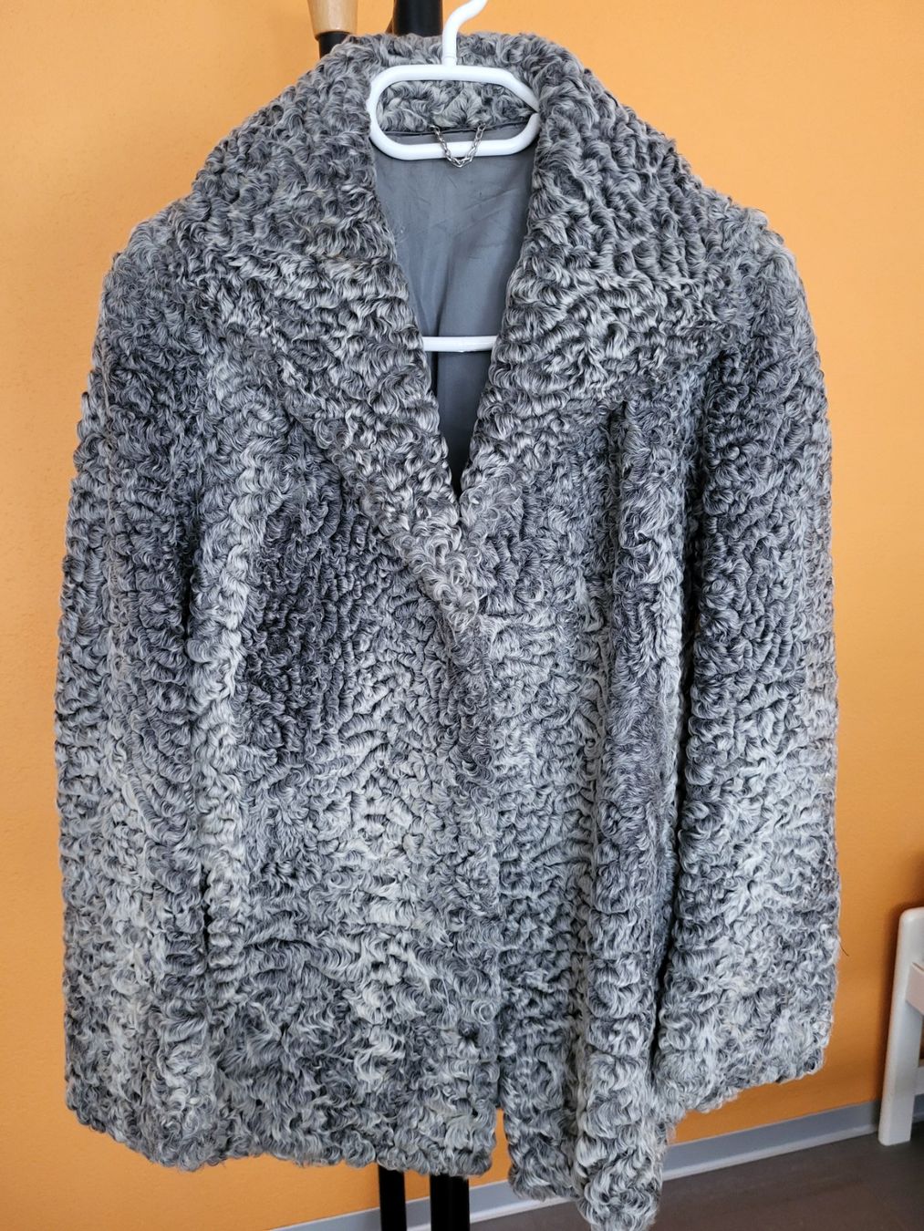 Jacken: Persianer-Jacke grau - Afghan Karakul, Grösse 36 – Gebraucht aus Berg von Yogi67