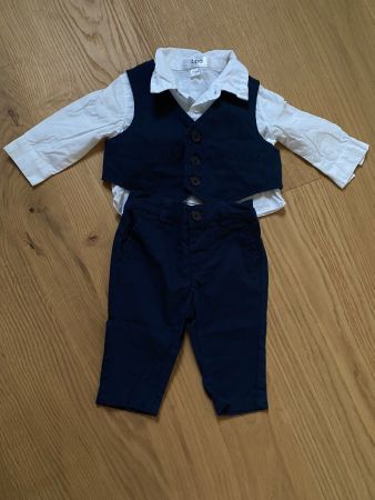 Festlicher eleganter Anzug für kleine Jungs 3teilig bpc 62