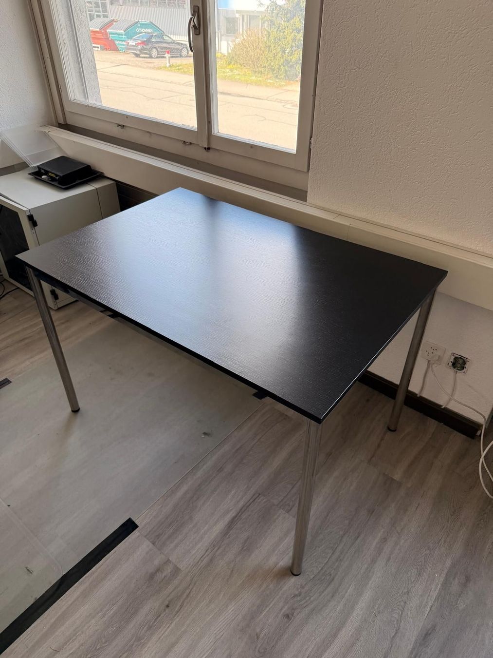 Schreibtische: Schwarzer Bürotisch Office World 120x80x75cm – Gebraucht aus Zug von kashtos 2