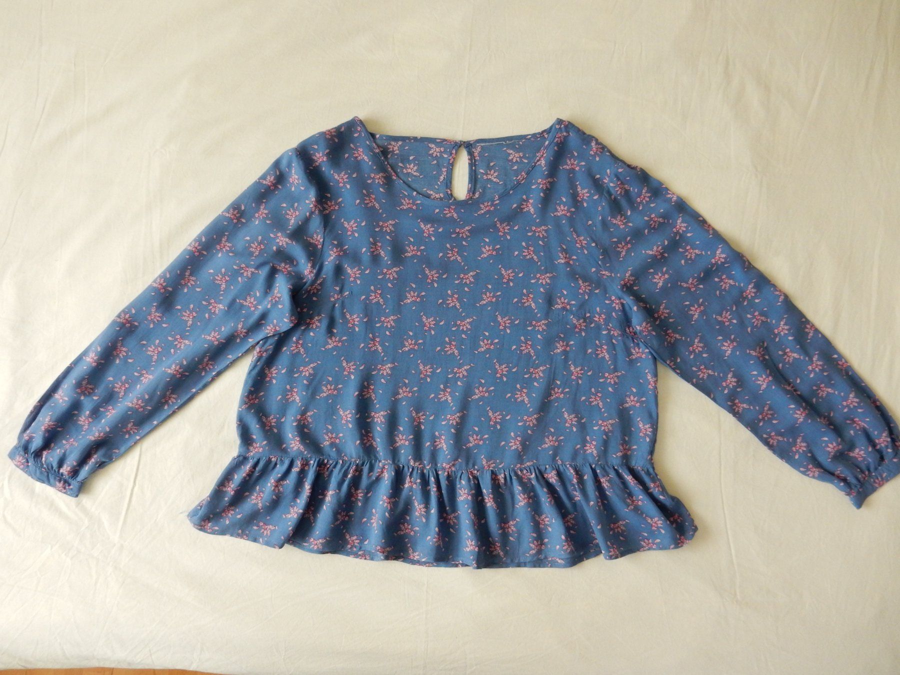 Camicette: Bluse Gr.42 blau-rosa VERSAND – Nuovo (secondo la descrizione) da Strengelbach venduto da Traumgarten 2