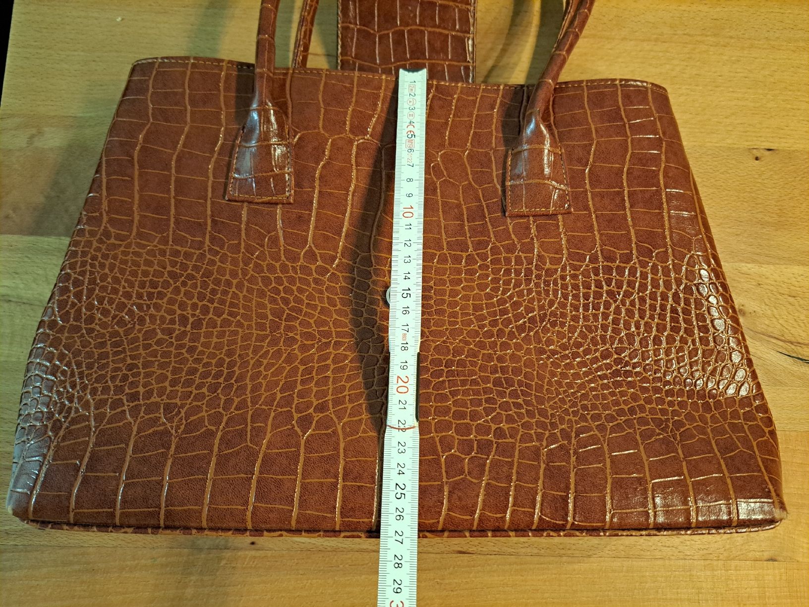 Taschen für Damen: Handtasche Kroko-Optik braun, geräumig – Gebraucht aus Elgg von adr_ms99 2