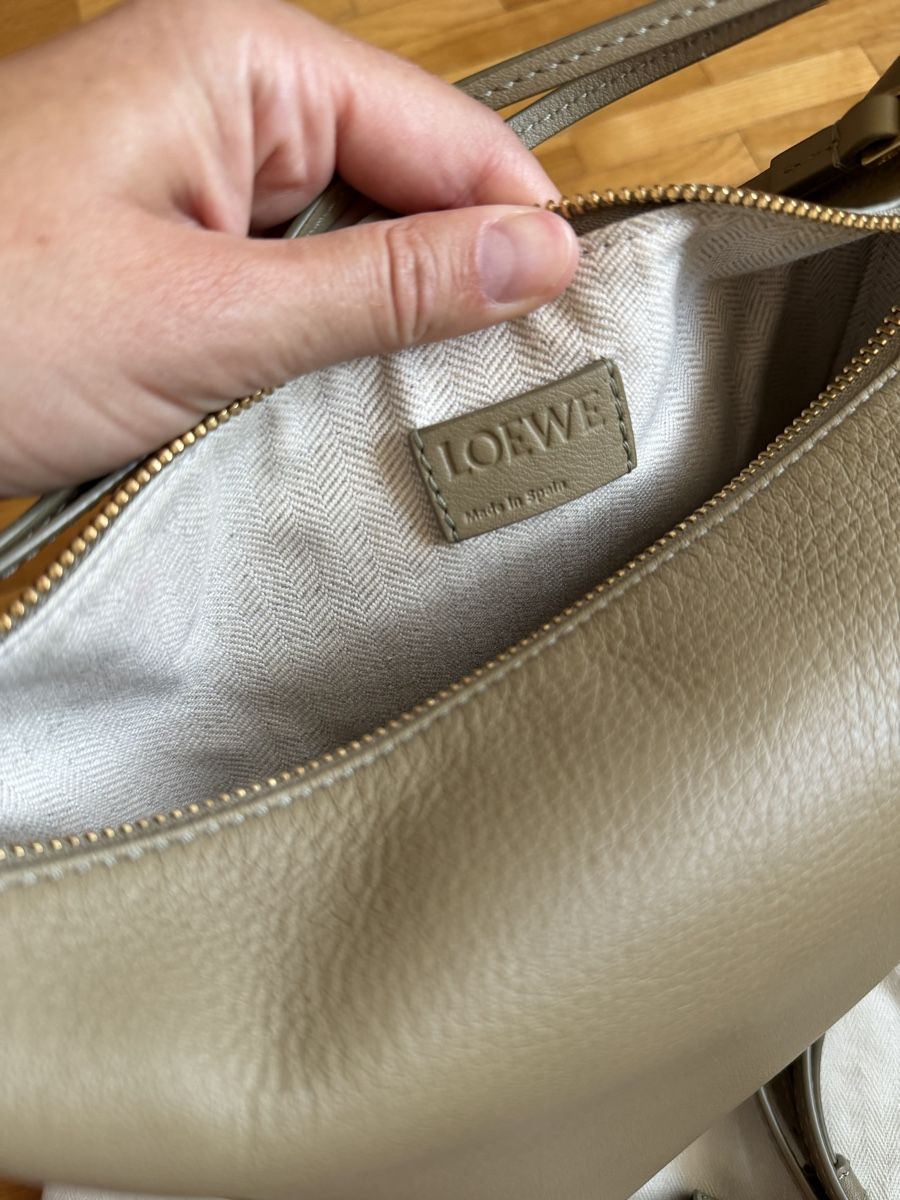 Loewe Sacs femmes: Loewe Mini Hammock hobo bag – Neuf (Voir description) à Nyon par dasha107 7