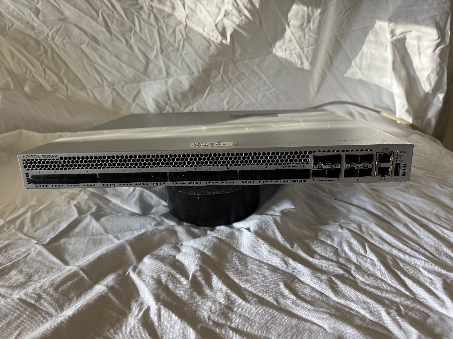 Hubs & Switches: Arista Switch 7050-Q16 – Gebraucht aus Steffisburg von BOT-42