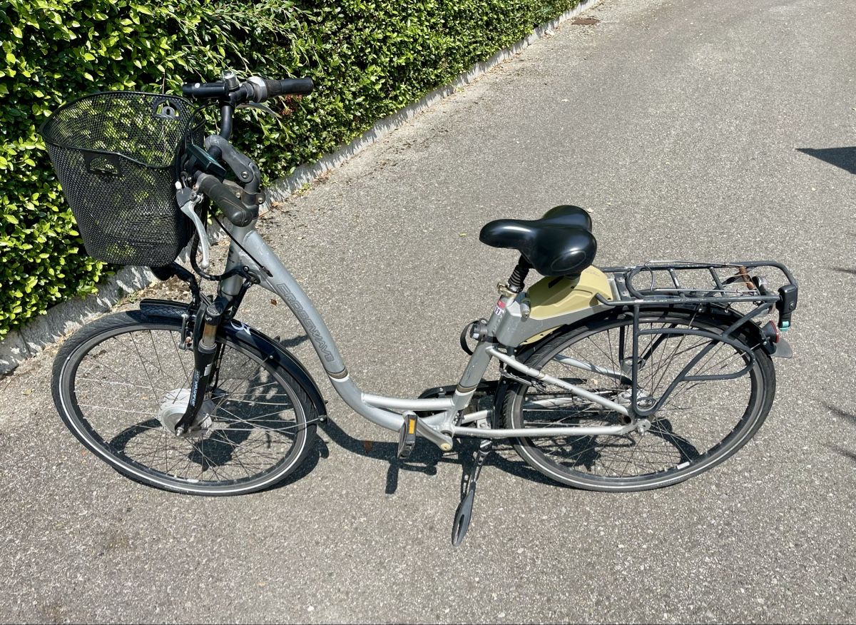Crosswave Velos: Vélo électrique Crosswave, pour femmes – Gebraucht aus Cologny von Beleza02