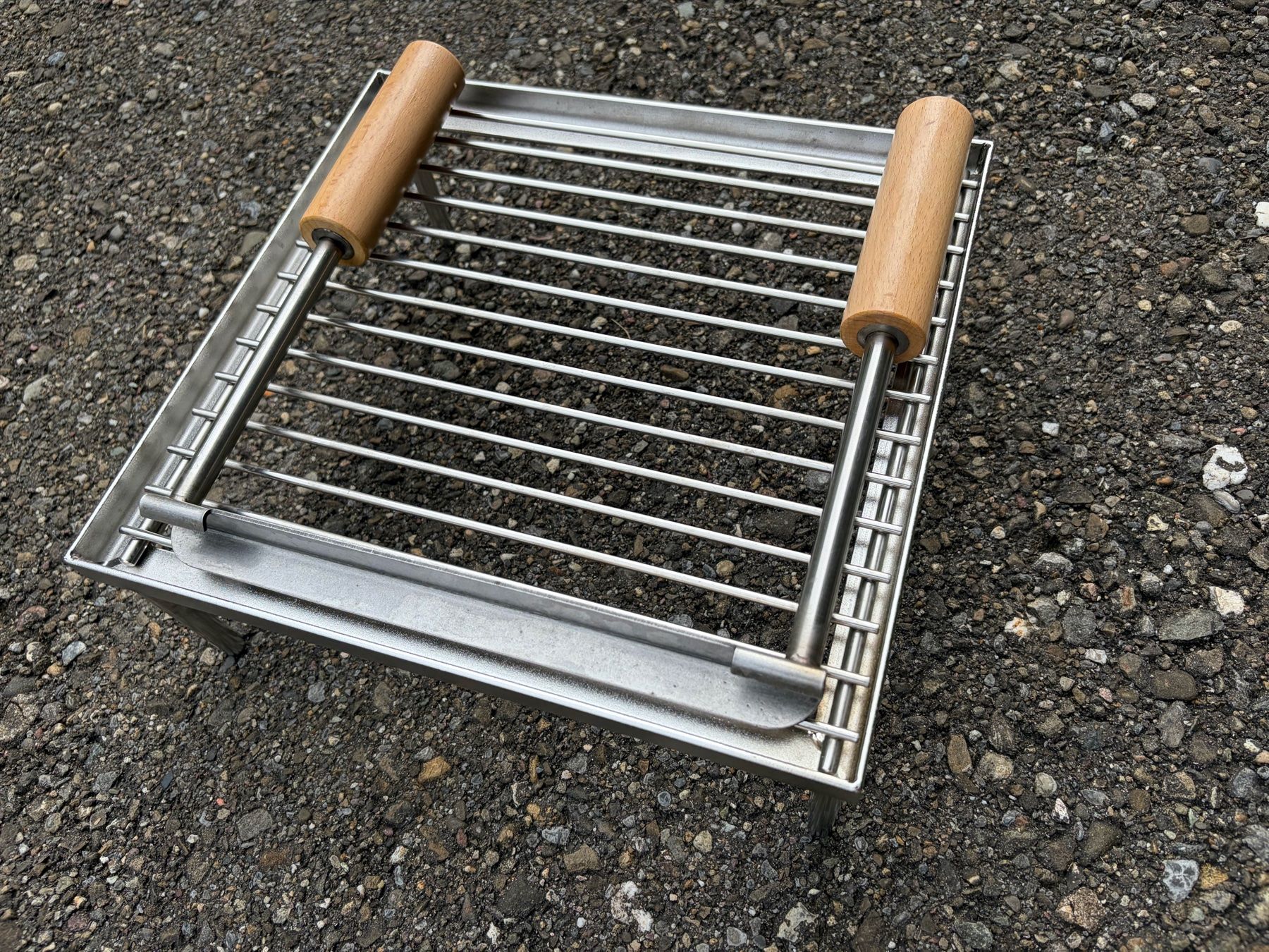 Grils: Kompaktgrill für Schwedenofen oder Cheminée – Neuf (Voir description) à Herrliberg par Buchenrain 2