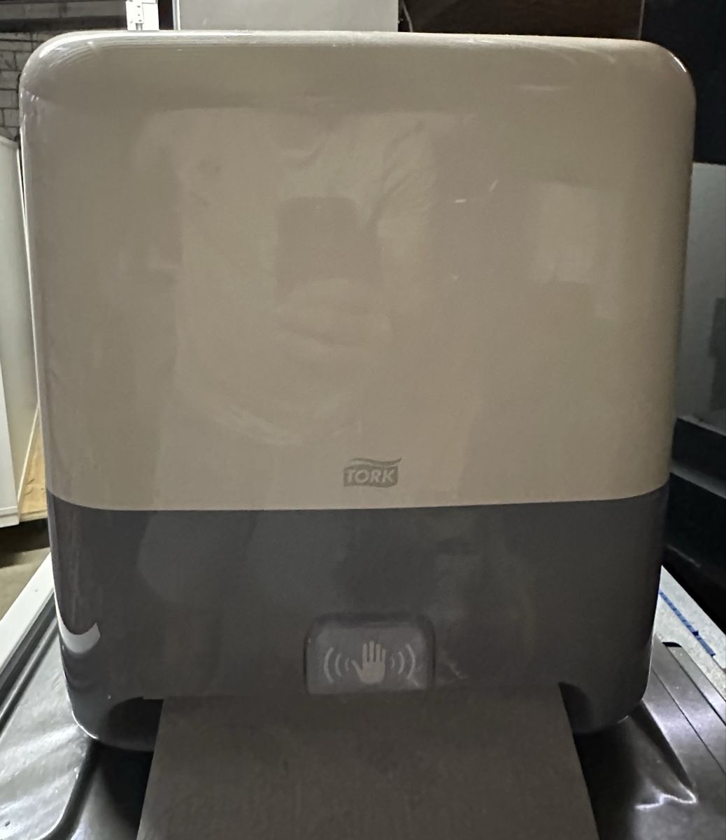 Portasciugamani: Tork Papierhandtuchspender Sensor gebraucht – Usato da Pieterlen venduto da kra_s8rv 2