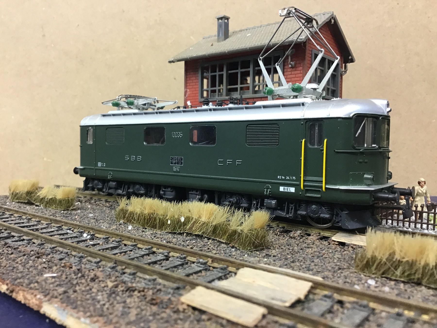 Hag Modellini di ferrovie: HAG RE 4/4 I WECHSELSTROM NR.220 – Nuovo (secondo la descrizione) da Männedorf venduto da Modelle-aller-Art 1