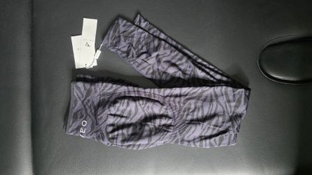 Teveo Leggings Sculpt Scrunch  Grösse S neu