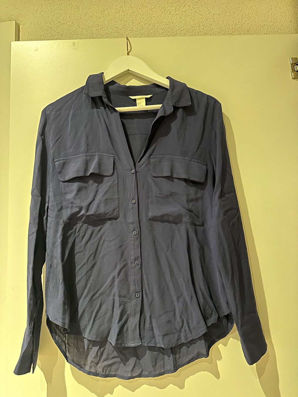 H&M Camicette: H&M Bluse, dunkelblau, Gr. 36 – Usato da Zürich venduto da cfh_cg22