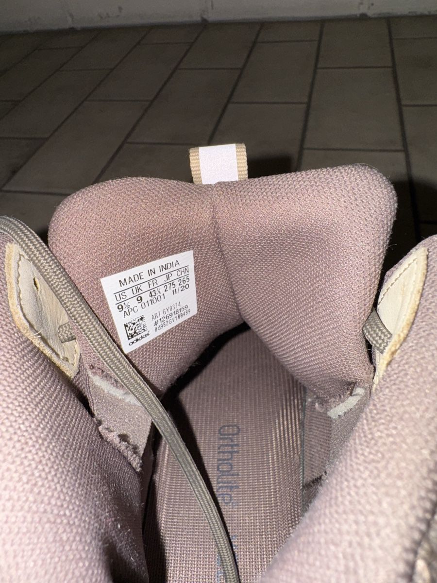 Adidas Scarpe da uomo: Addidas Yeezy Desert Boot US9,5 – Nuovo (secondo la descrizione) da Watt venduto da lou_m5tq 3