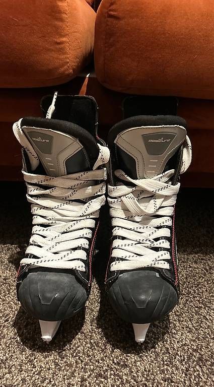 Schlittschuhe: Patins de hockey – Gebraucht aus La Chaux-de-Fonds von ell_q58k 1