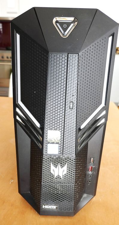 Desktop: Predator PO3-600. 6 Kerne, 12 Log. Prozessoren (Gebraucht) in ...