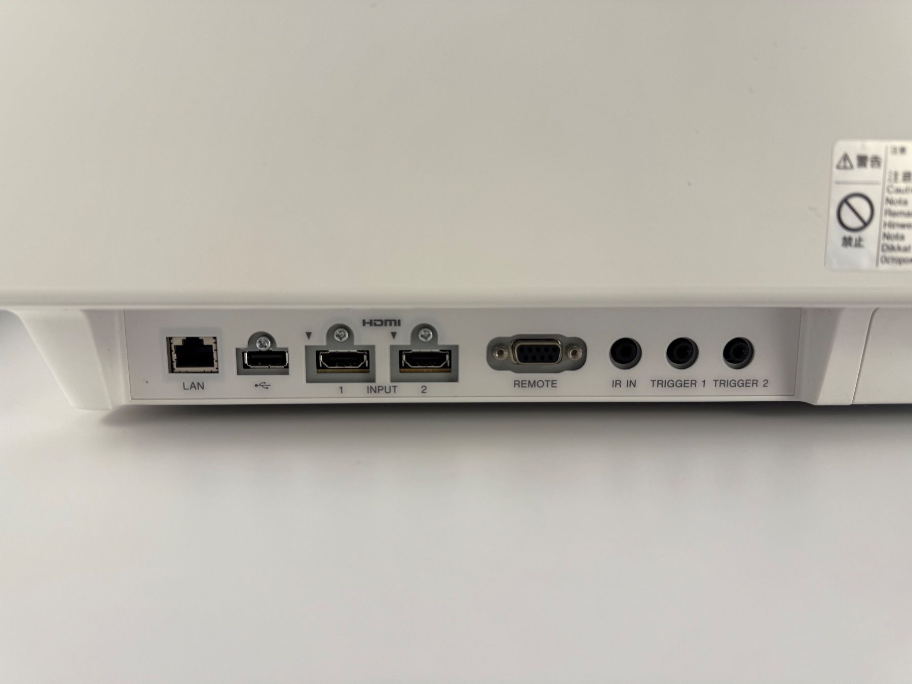 Sony Proiettori: Sony VPL VW550ES 4K Beamer / Projektor – Usato da Gasel venduto da Alter_Ego 2