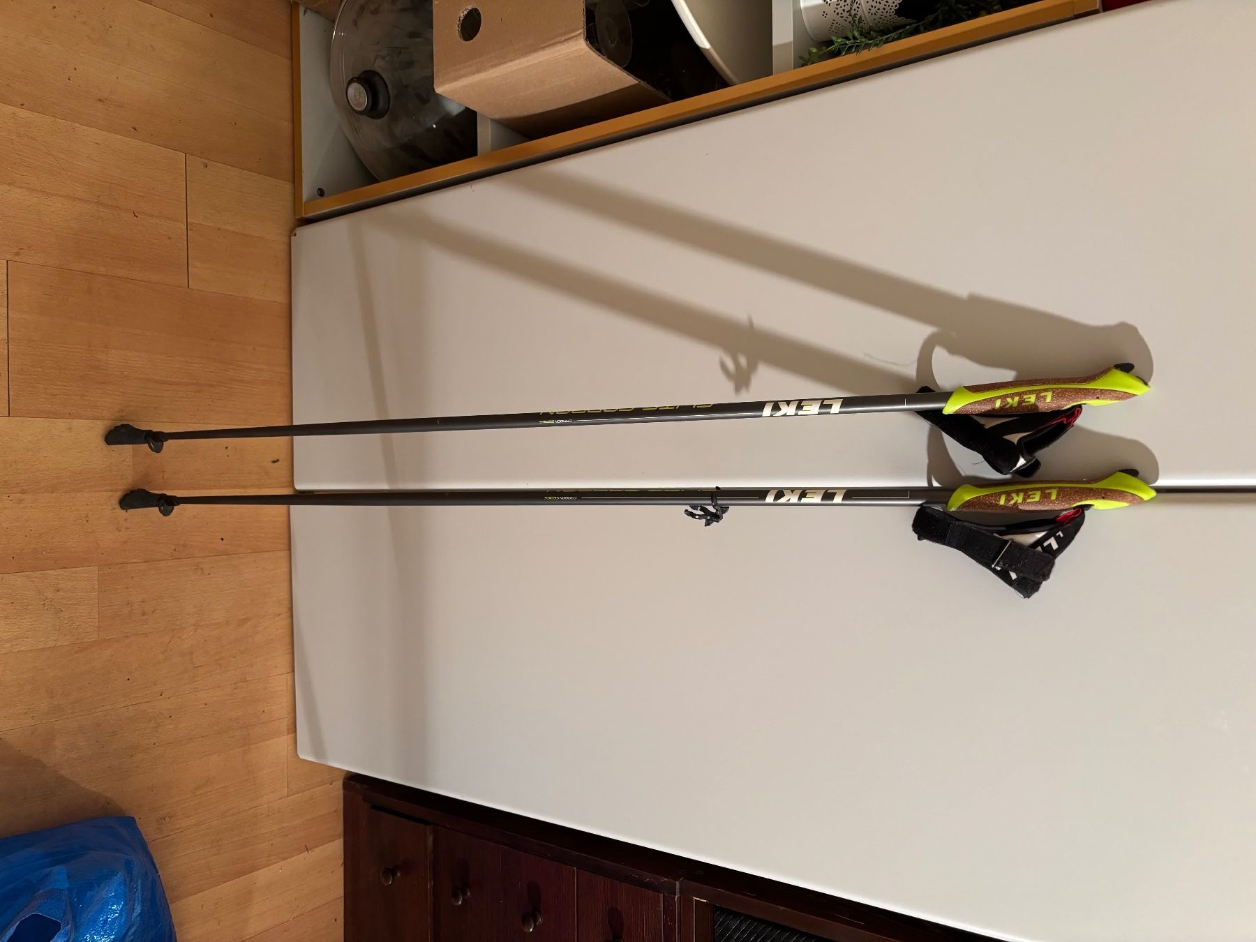 Leki Bastoncini da trekking: Bâtons de marche Leki 122cm – Usato da Wavre venduto da margot0210 1