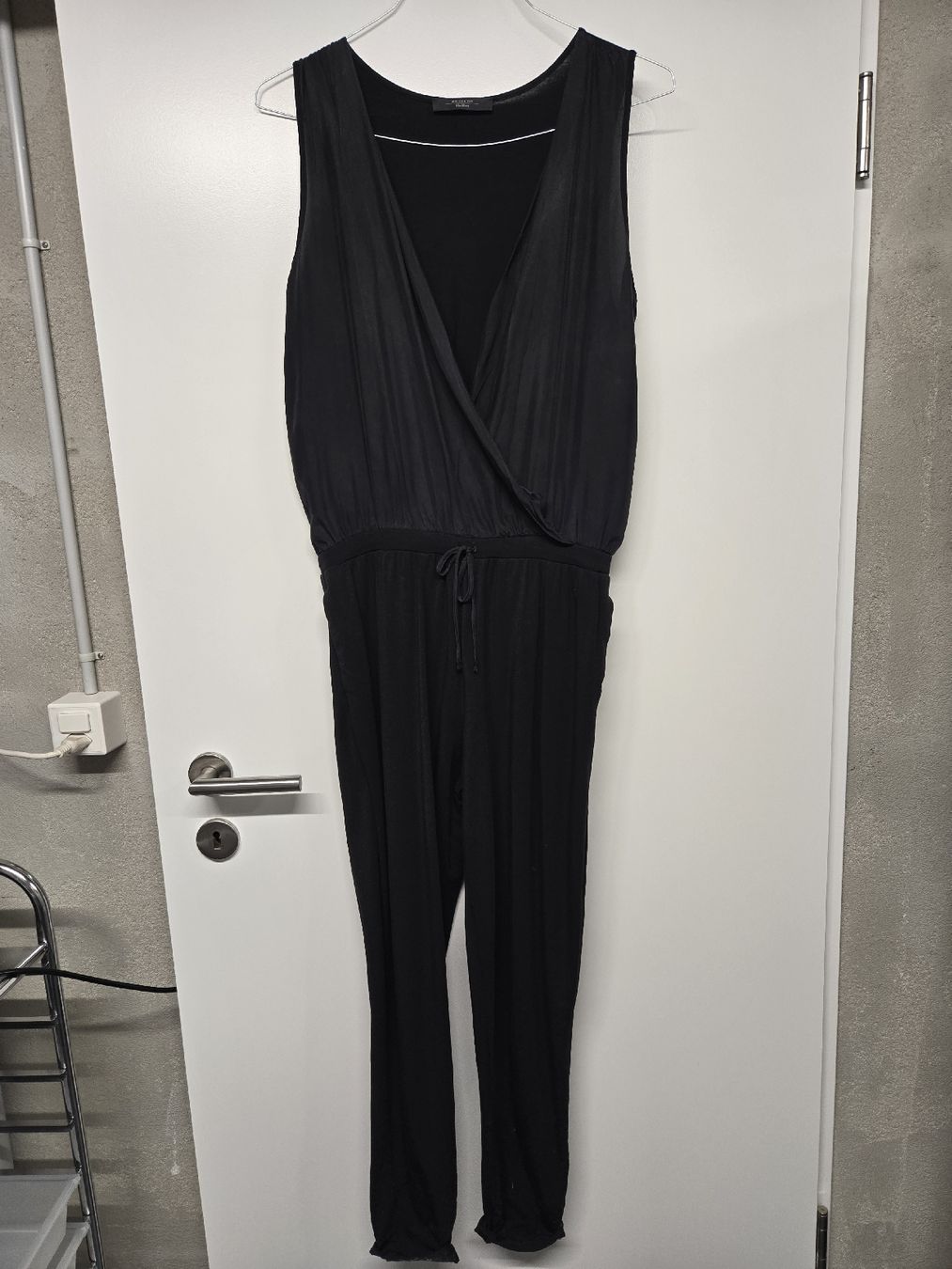 Max Mara Tute: Weekend MaxMara Jumpsuit schwarz Gr S, Seide Baumwolle – Usato da Gutenswil venduto da Spomi 1
