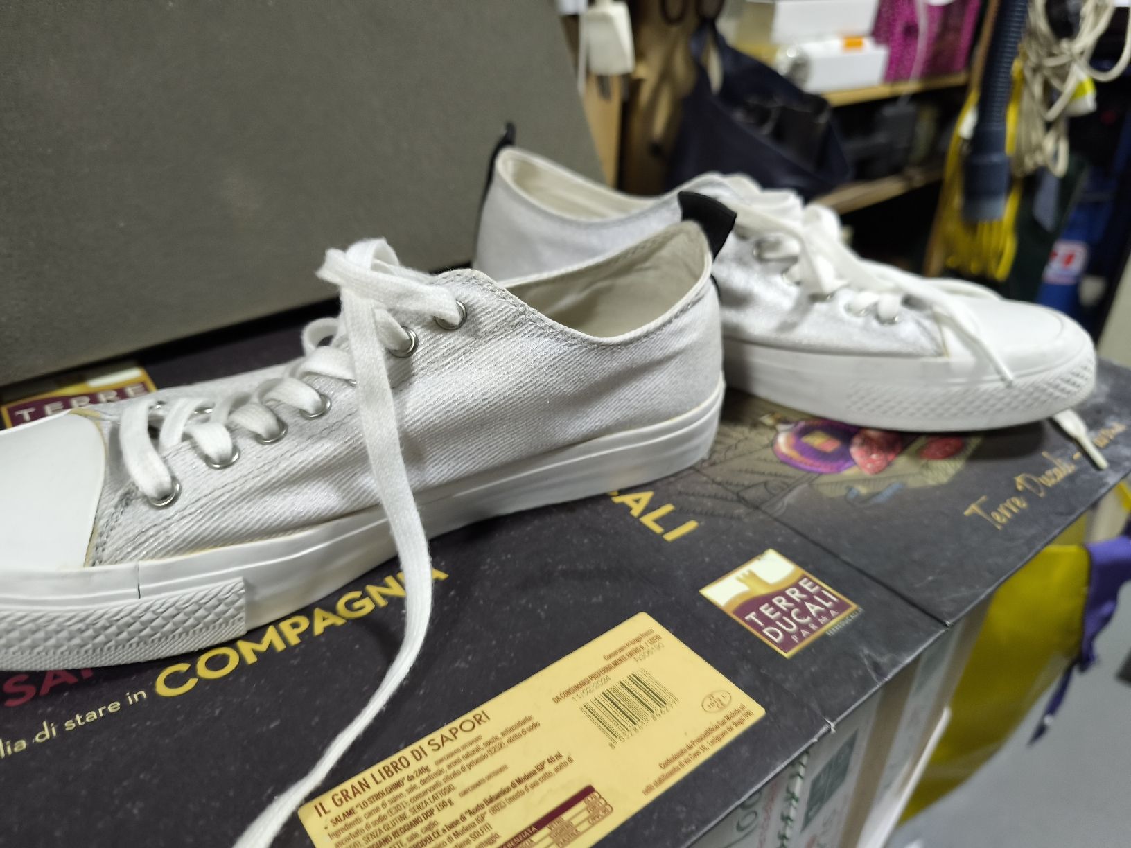 Guess Scarpe da donna: Damenschuhe Sneakers Guess donna – Usato da Stabio venduto da anes71 6