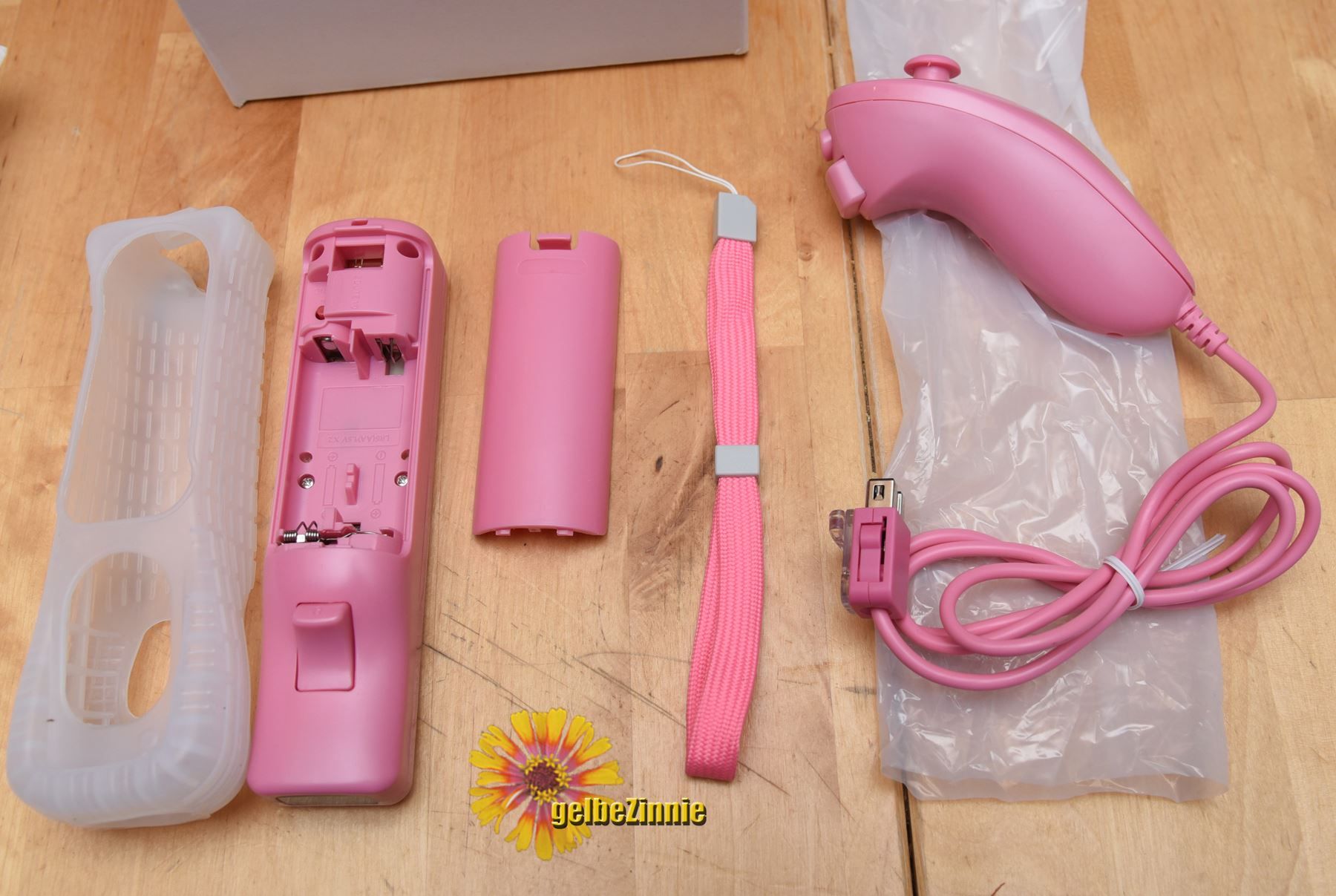 Controller: Wii Controller Pink mit Nunchuk (NEU) – Nuovo (secondo la descrizione) da Frenkendorf venduto da gelbeZinnie 2