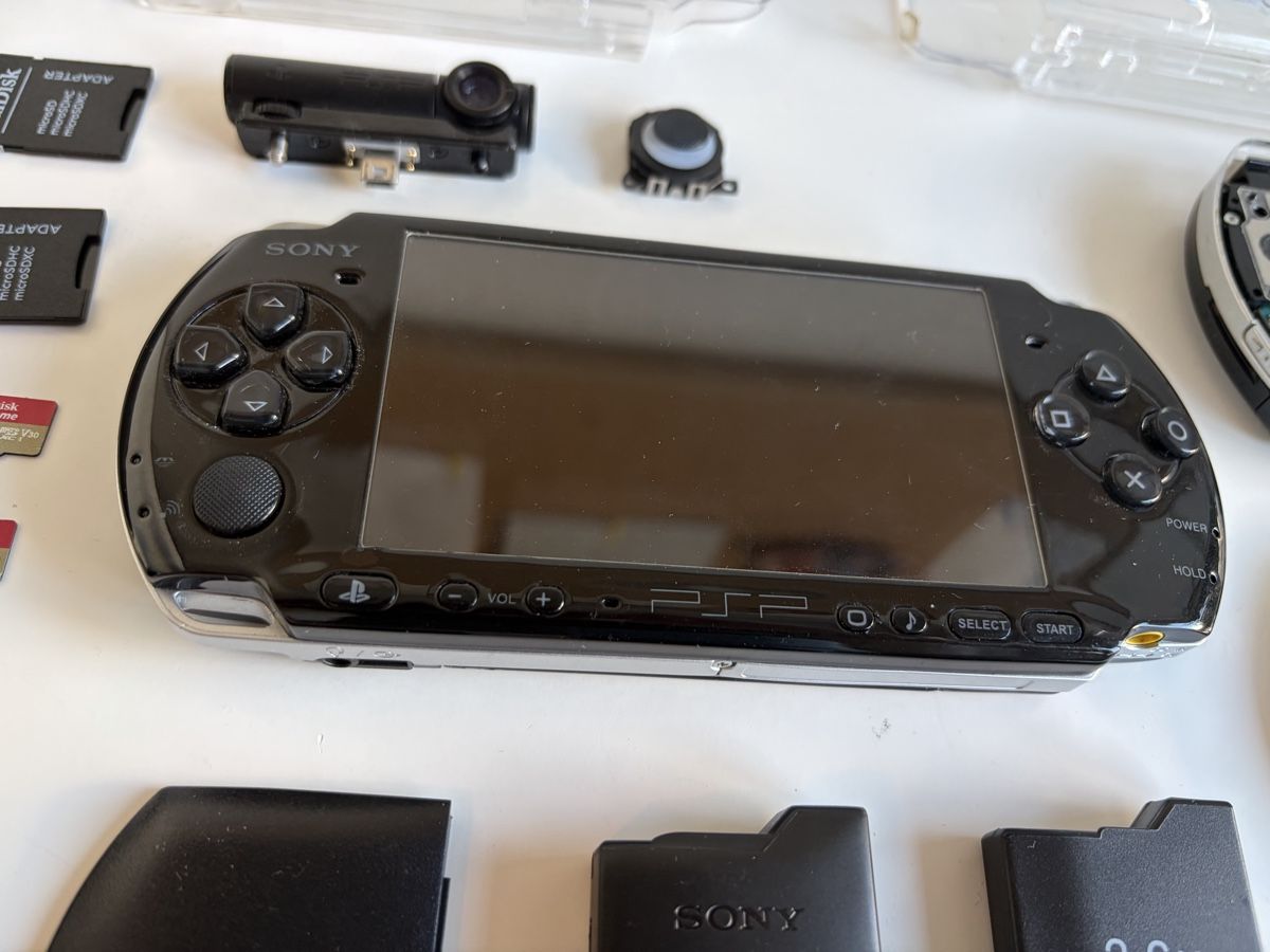 Sony Consoles: Sony PSP Bundle – Défectueux à Zollikerberg par dcapshop 3