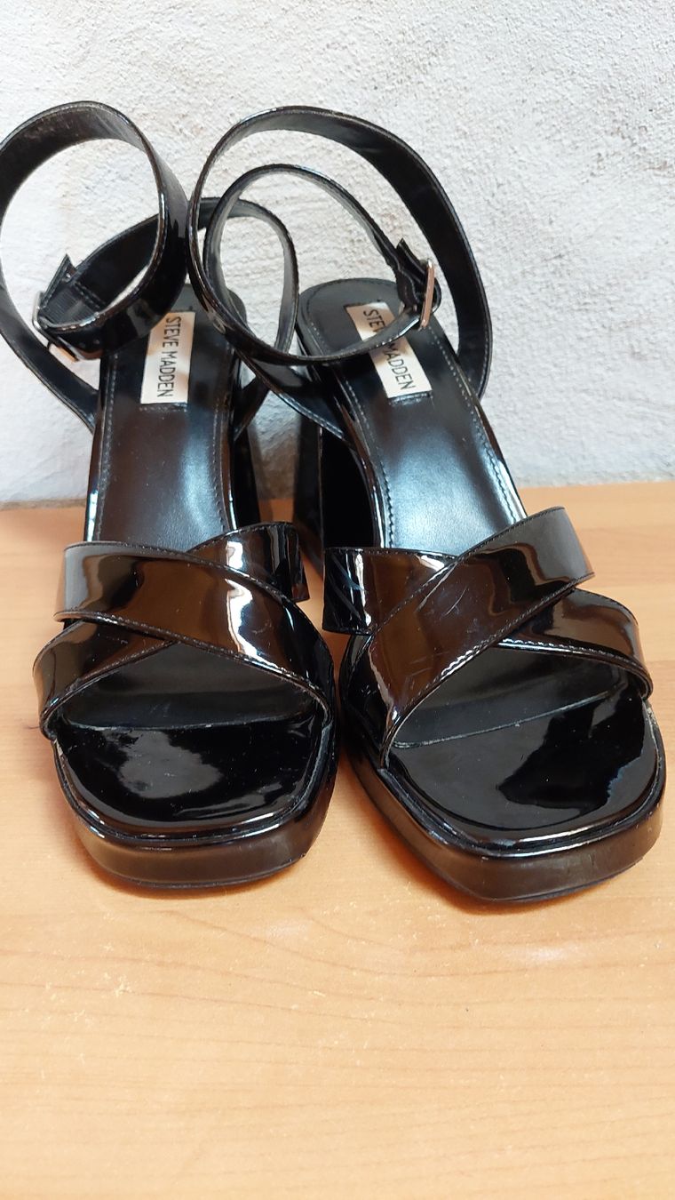 Damenschuhe: Sandales noires vernies. Taille 39 – Gebraucht aus marsens von gag03 1