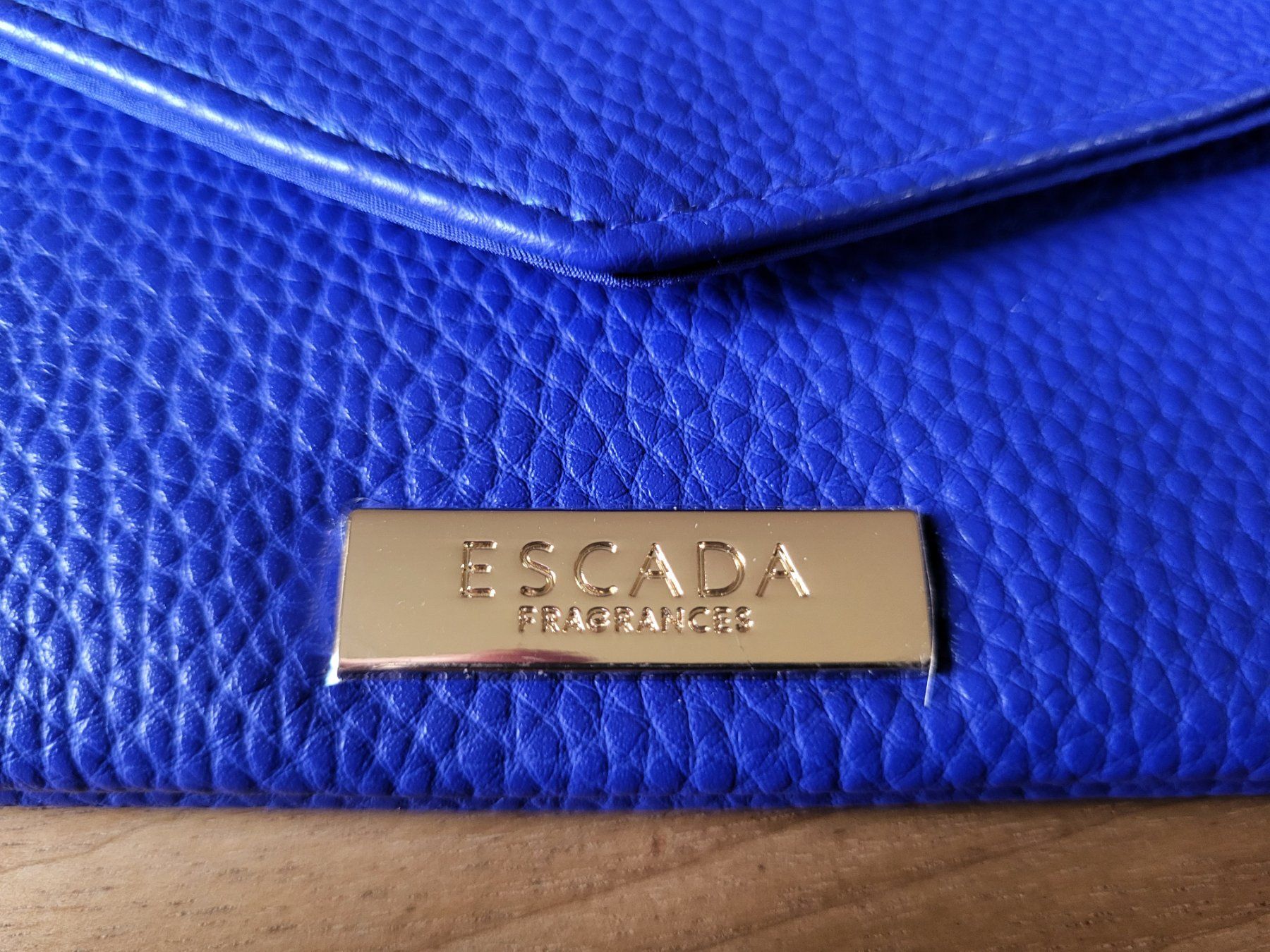 Escada Borse da donna: ESCADA mini Täschen, 23 gift, medium – Usato da St. Gallen venduto da nikolausraphael 1