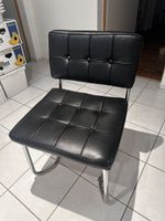 Designerstuhl / Freischwinger in Schwarz –moderner Klassiker