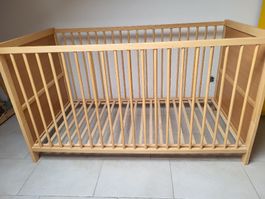 Gut erhaltenes Babybett/Kinderbett aus Holz,top Zustand!