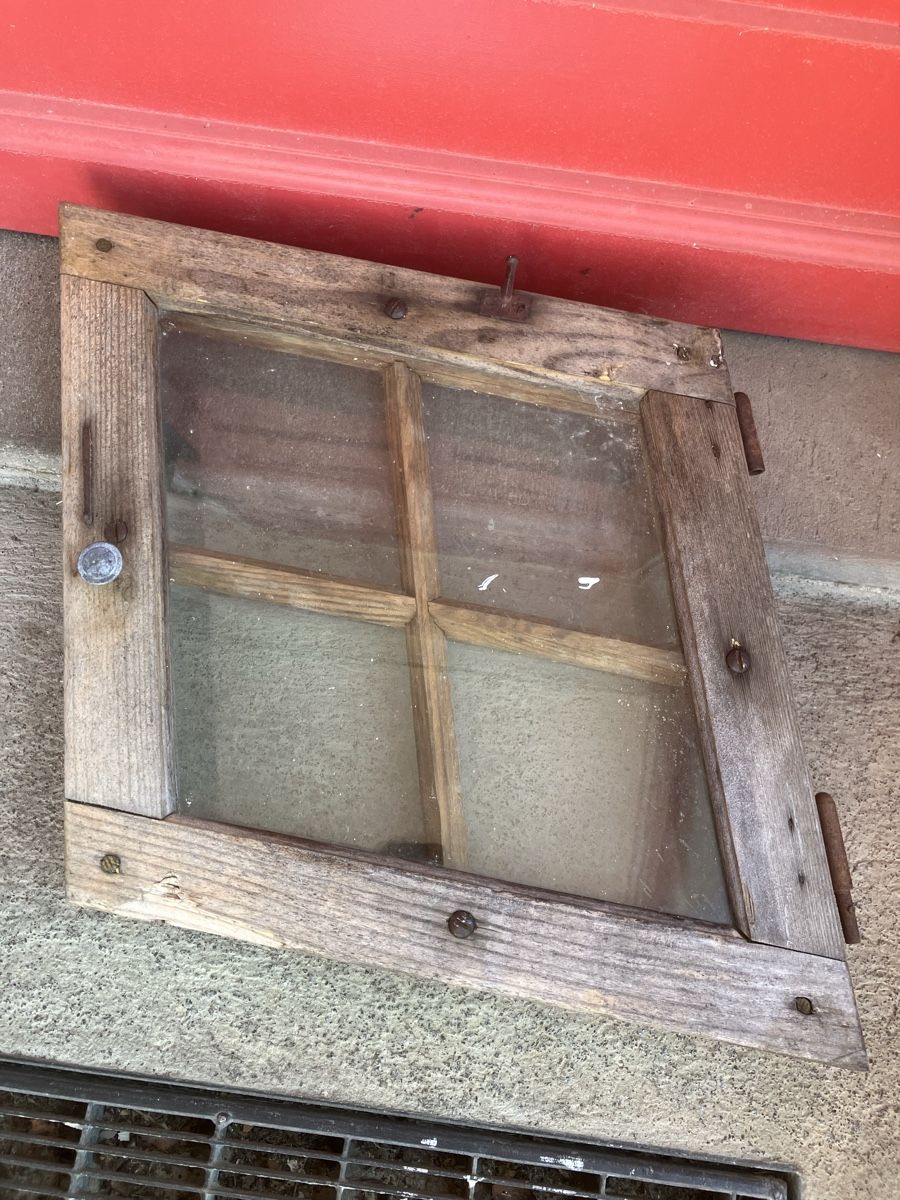 Finestre: Deko, Holzfenster klein mit Vorfenster ??? Schrägfenster – Usato da Neftenbach venduto da 889095