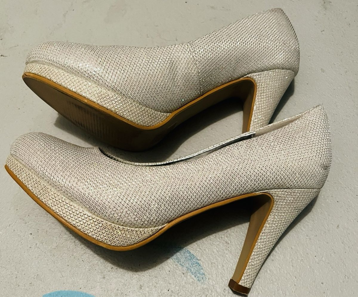 Scarpe da donna: Pumps Gr. 37 – Nuovo (secondo la descrizione) da Bülach venduto da ValiS
