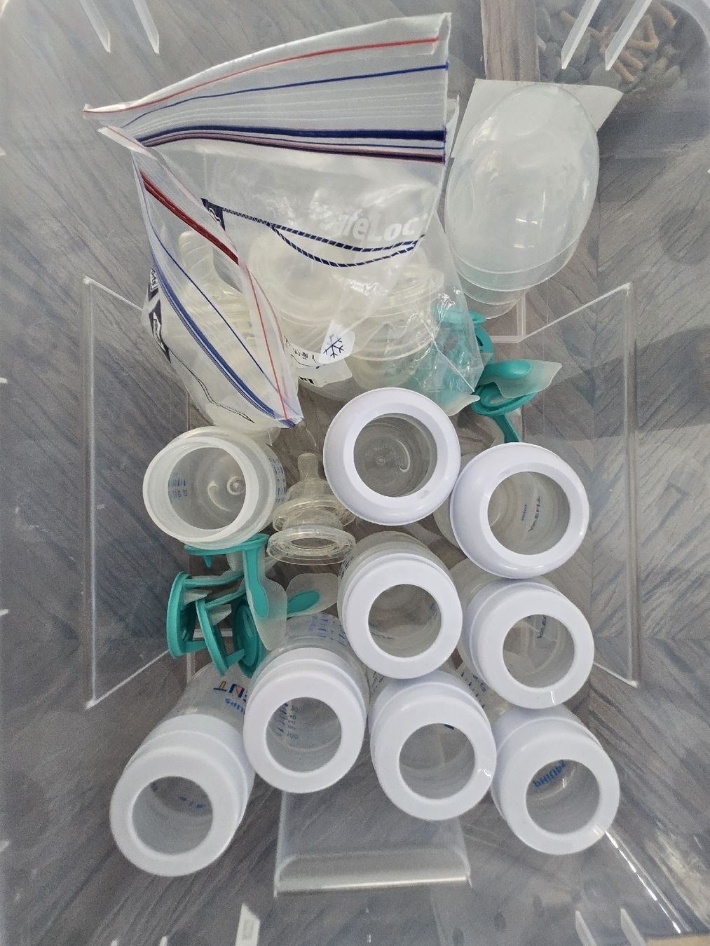 Avent Pasti del neonato: Phillips Avent Schoppen Flaschen Set 1-2 – Usato da Plasselb venduto da Vanitasbay 1