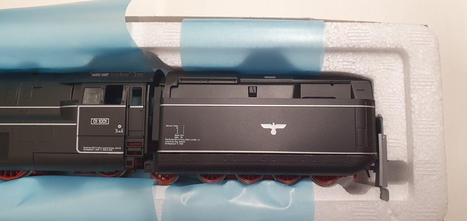 Roco Modelleisenbahnen: Roco 63205 DRG BR 011001 Stromlinienverkleidung, mit Decoder – Neu und originalverpackt aus Würenlos von juruth 3