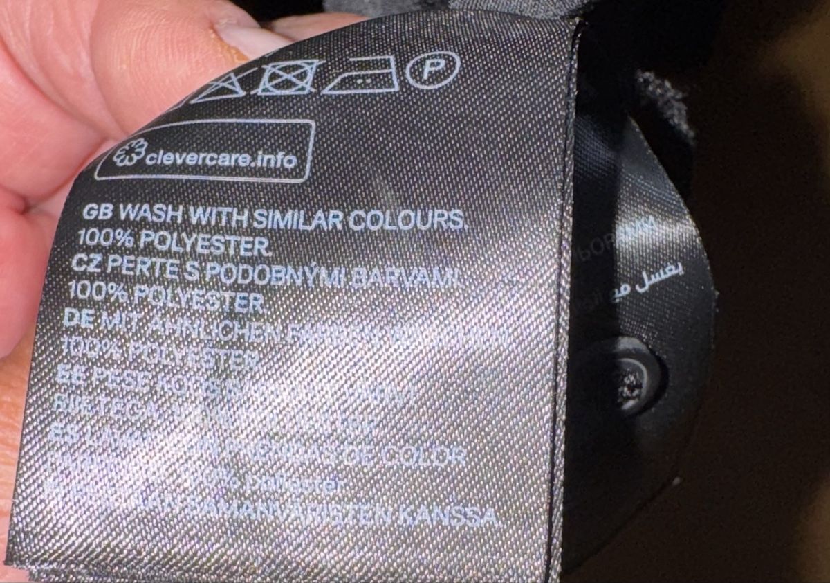 H&M Chemisiers: Bluse von H&M, 44, schwarz  – D'occasion à Gümligen par morticiaaddams 2