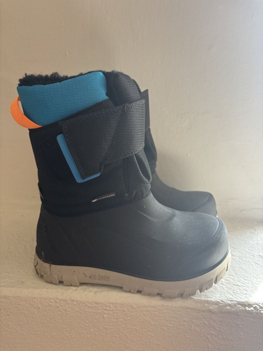Decathlon Scarpe per ragazzi: Winterstiefel - Grösse 30 – Usato da Schaffhausen venduto da ValerieBelden 3