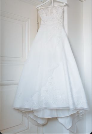 Brautkleid Grösse 36, elegant und zeitlos