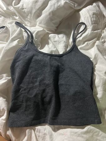 Brandy Melville Top mit BH