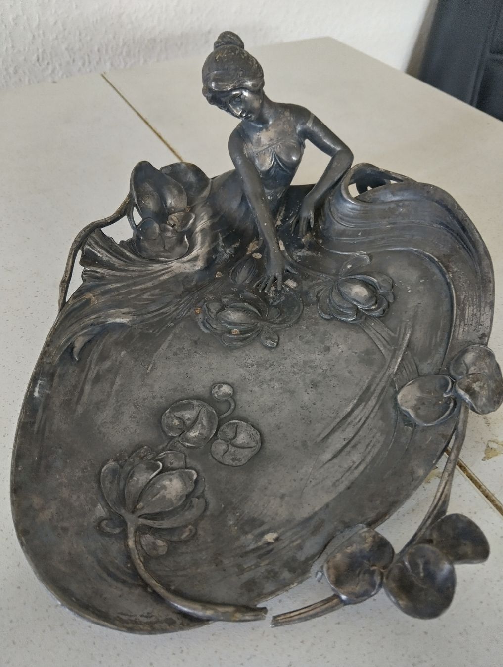 Portacenere: Antiker AschenbecherJugendstil mit Figur Silber – Usato da Winterthur venduto da Humbertoaranos 1