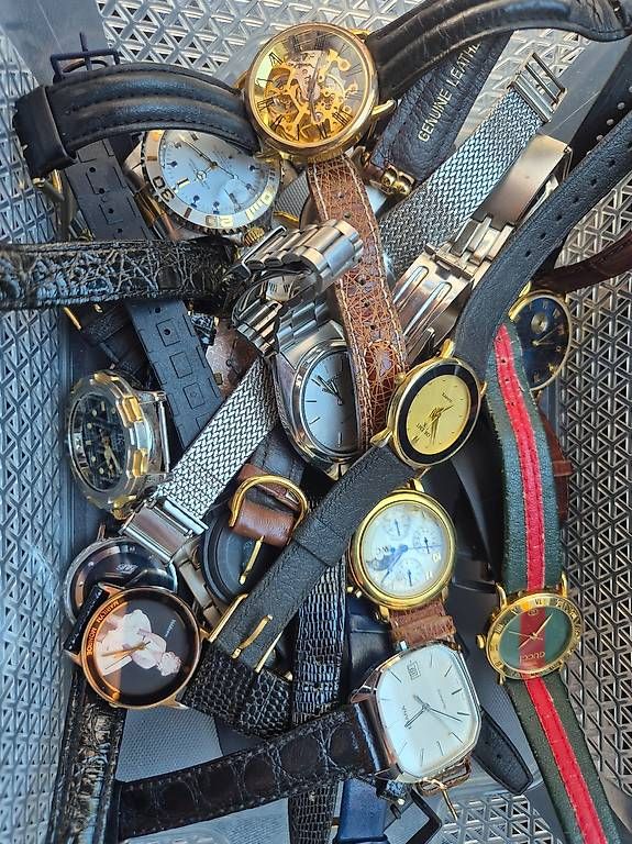 Montres: Uhren – D'occasion à Fahrweid par ako_kj6k 2