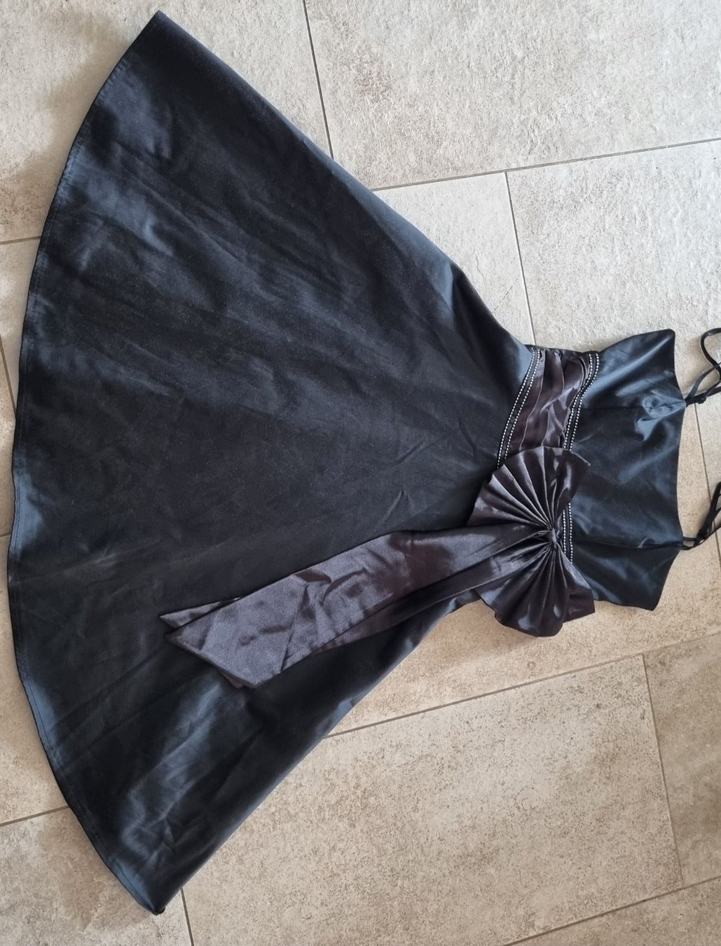Vestiti & Gonne: Trägerkleid gr.128/134 – Nuovo (secondo la descrizione) da Grossdietwil venduto da GNOM313 1