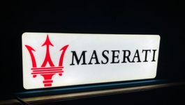 Ligtbox Maserati