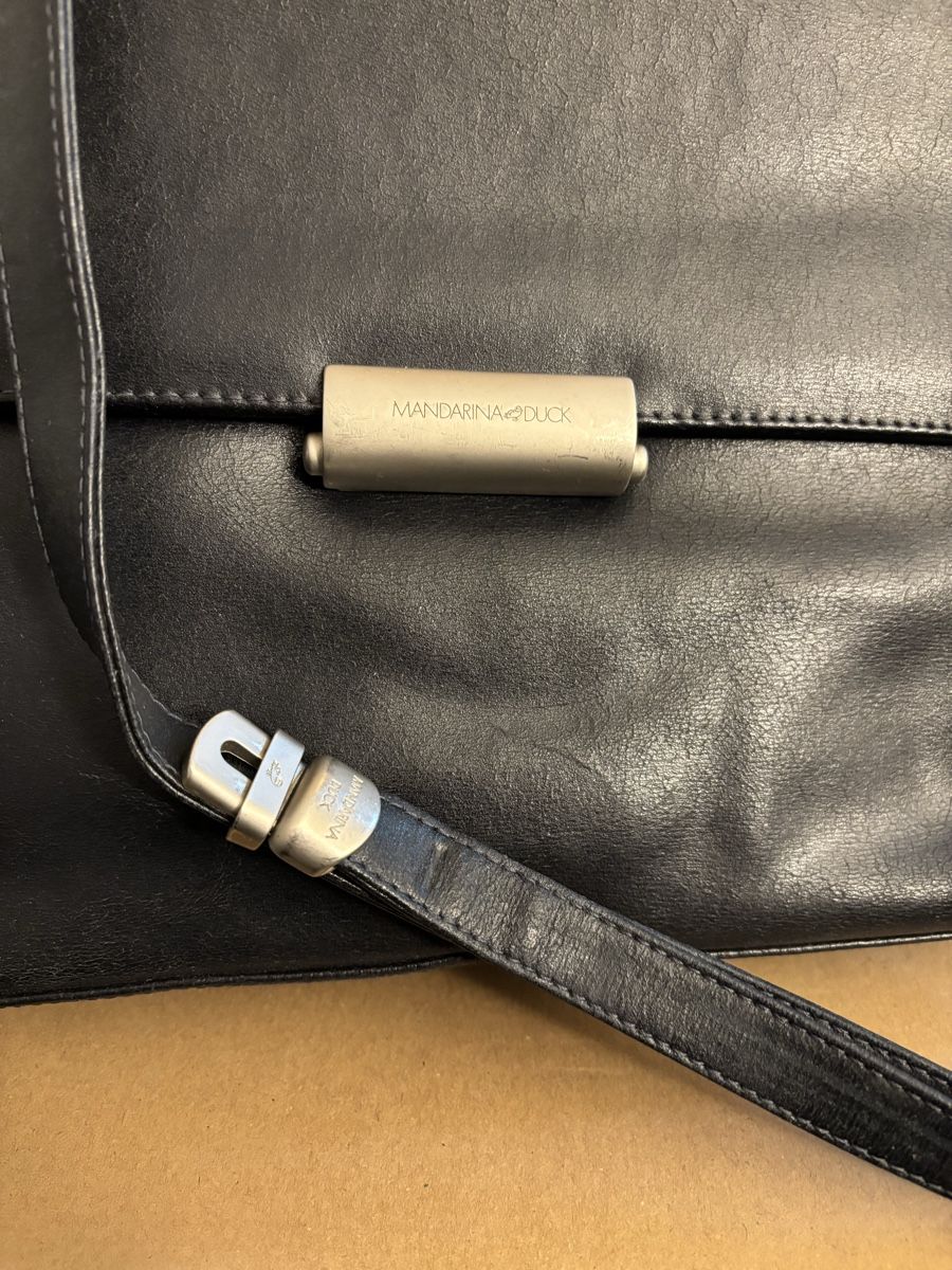 Mandarina Duck Taschen für Damen: Mandarina Duck Ledertasche schwarz – Gebraucht aus Bern von Himmelsherold 2