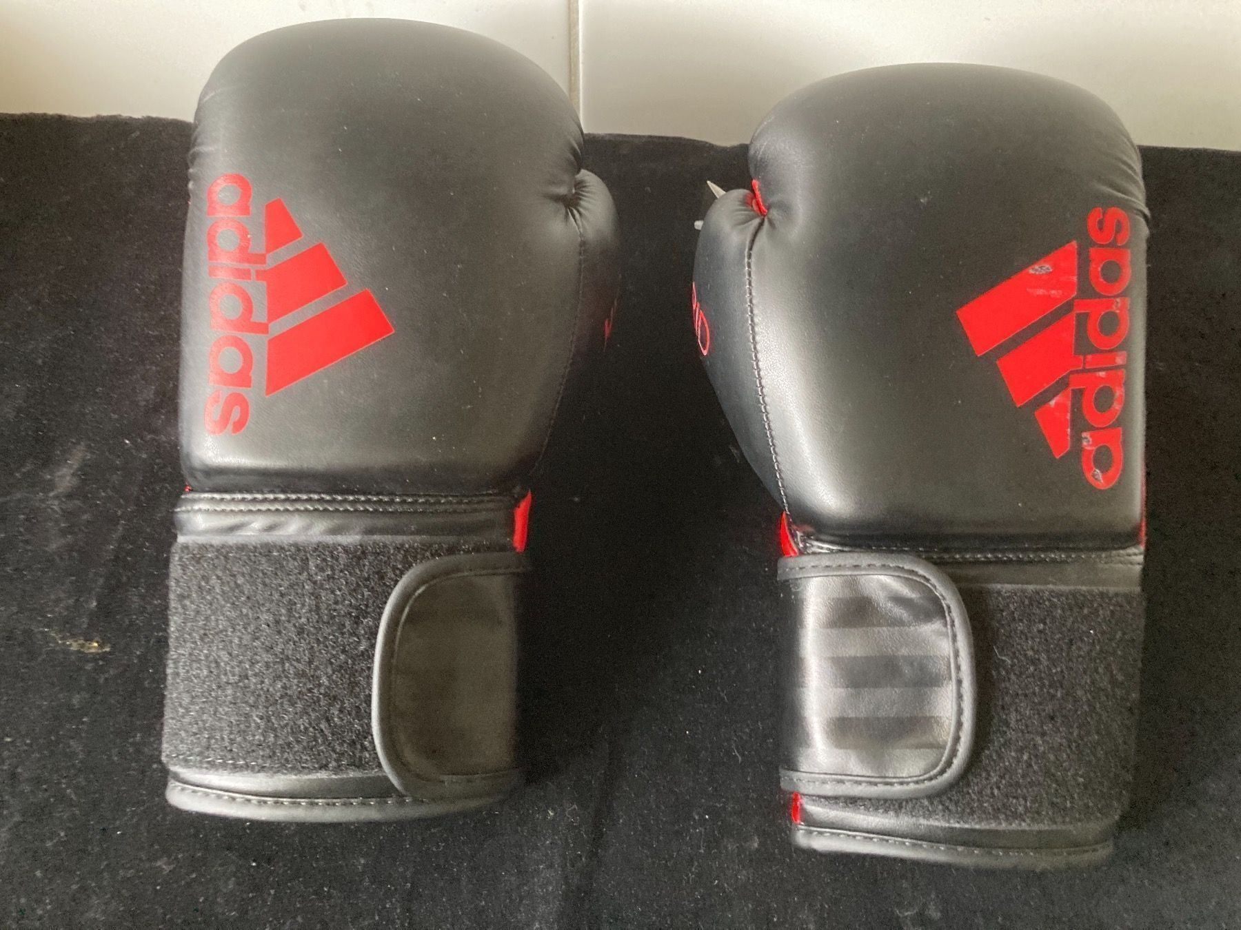 Adidas Guanti & manicotti: Boxing - Boxer - Handschuhe Adidas – Usato da Zürich venduto da Chaeffeler