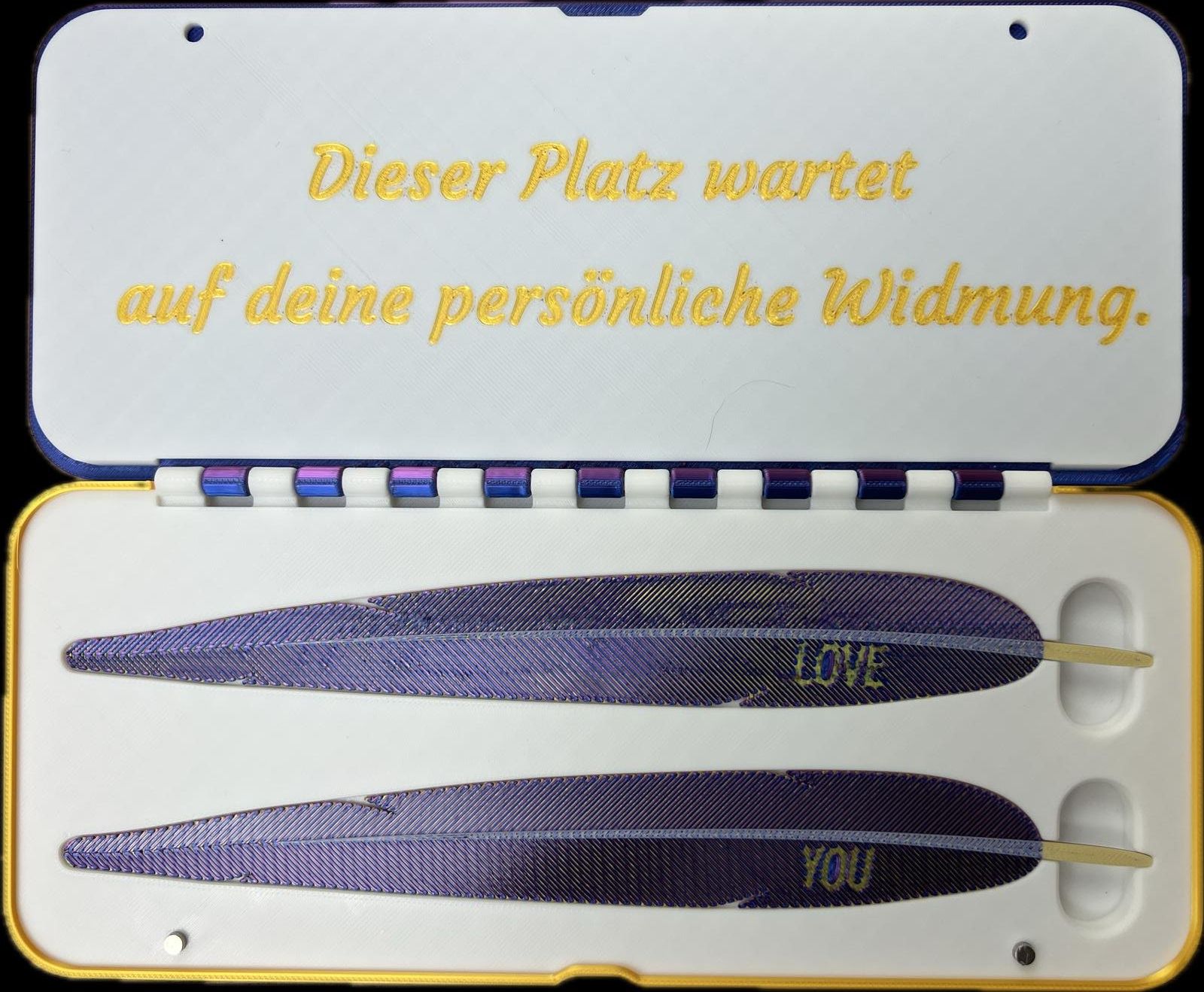 Altre raccolte & rarità: Exklusive Federbox mit Widmung - Geschenkidee! – Nuovo (secondo la descrizione) da Grosswangen venduto da Aljeka-Kreativ 1