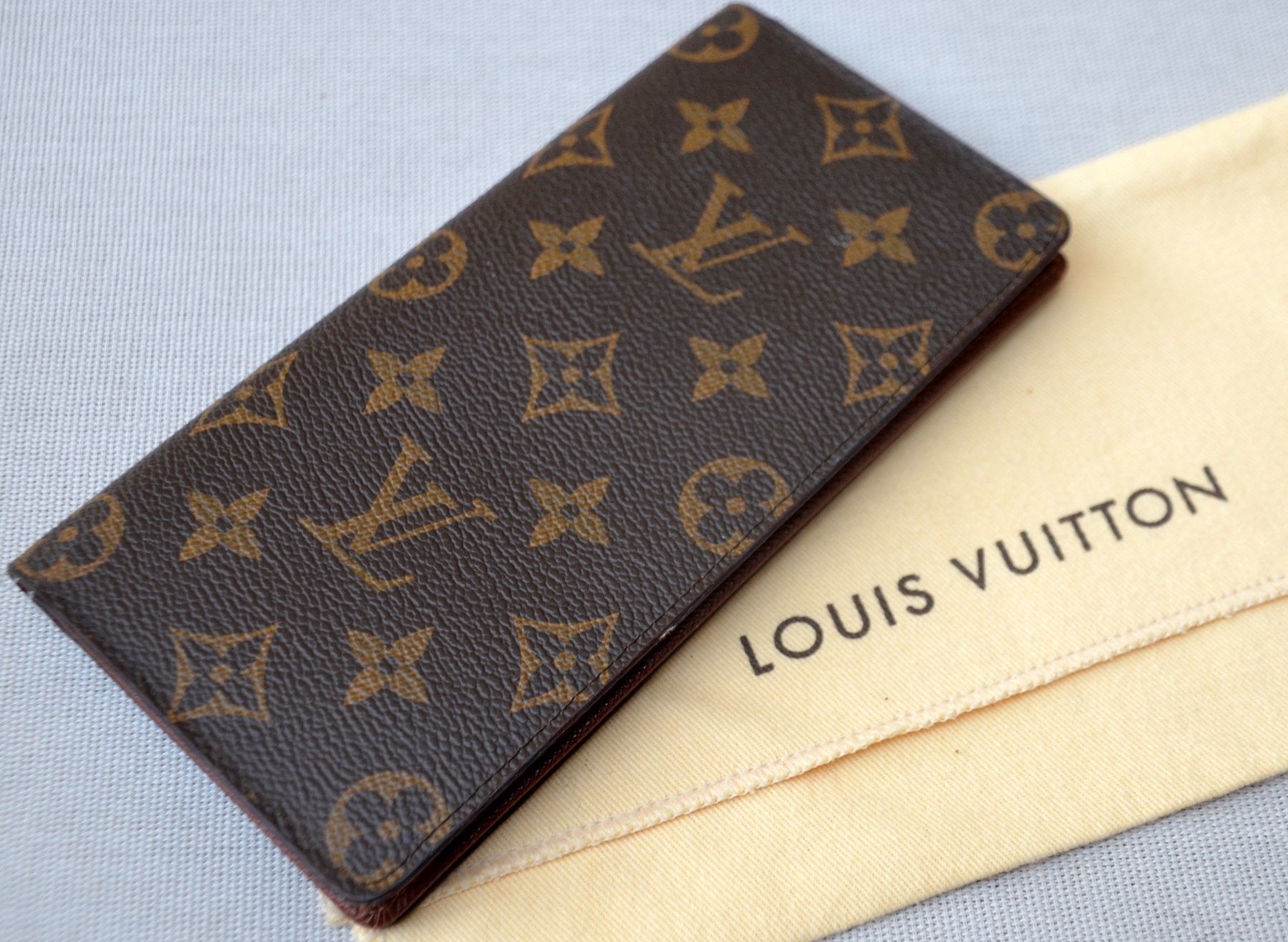 Louis Vuitton Portafogli: Louis Vuitton Brazza Wallet Portefeuille – Usato da Collonges venduto da Auganien