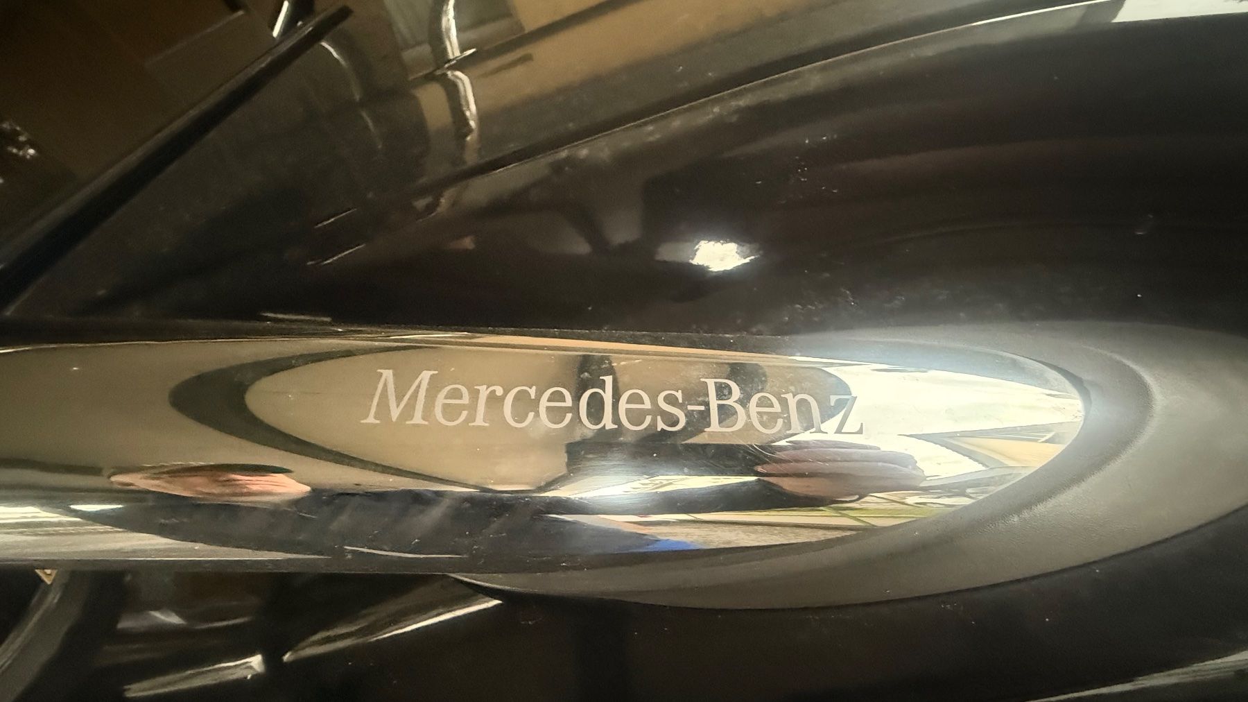 Mercedes-Benz Tutti i ricambio: Mercedes-Benz X Class Laderaum Abdeckung – Usato da Möriken AG venduto da Vati123 1